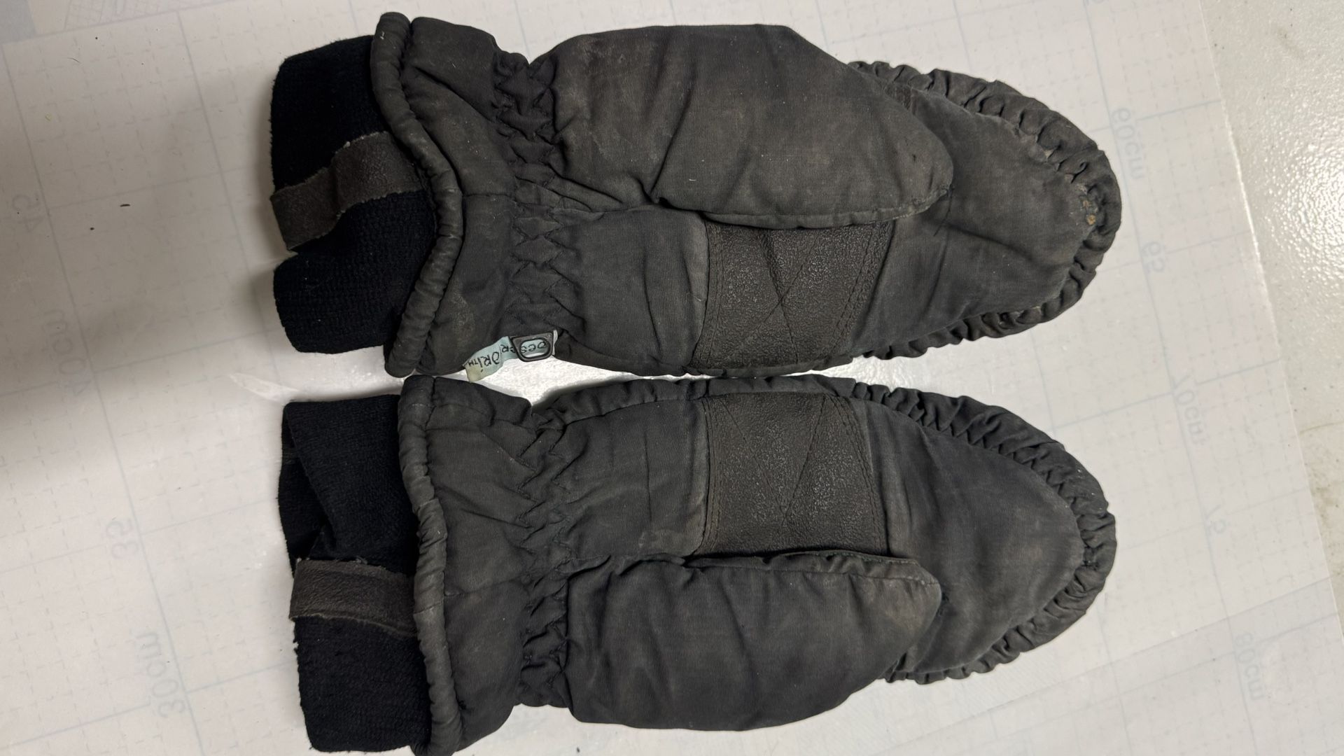 Black Insulated Winter Mittens - Padded Palm & Fleece Cuffs