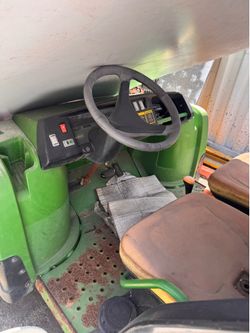John Deere gator 4x2