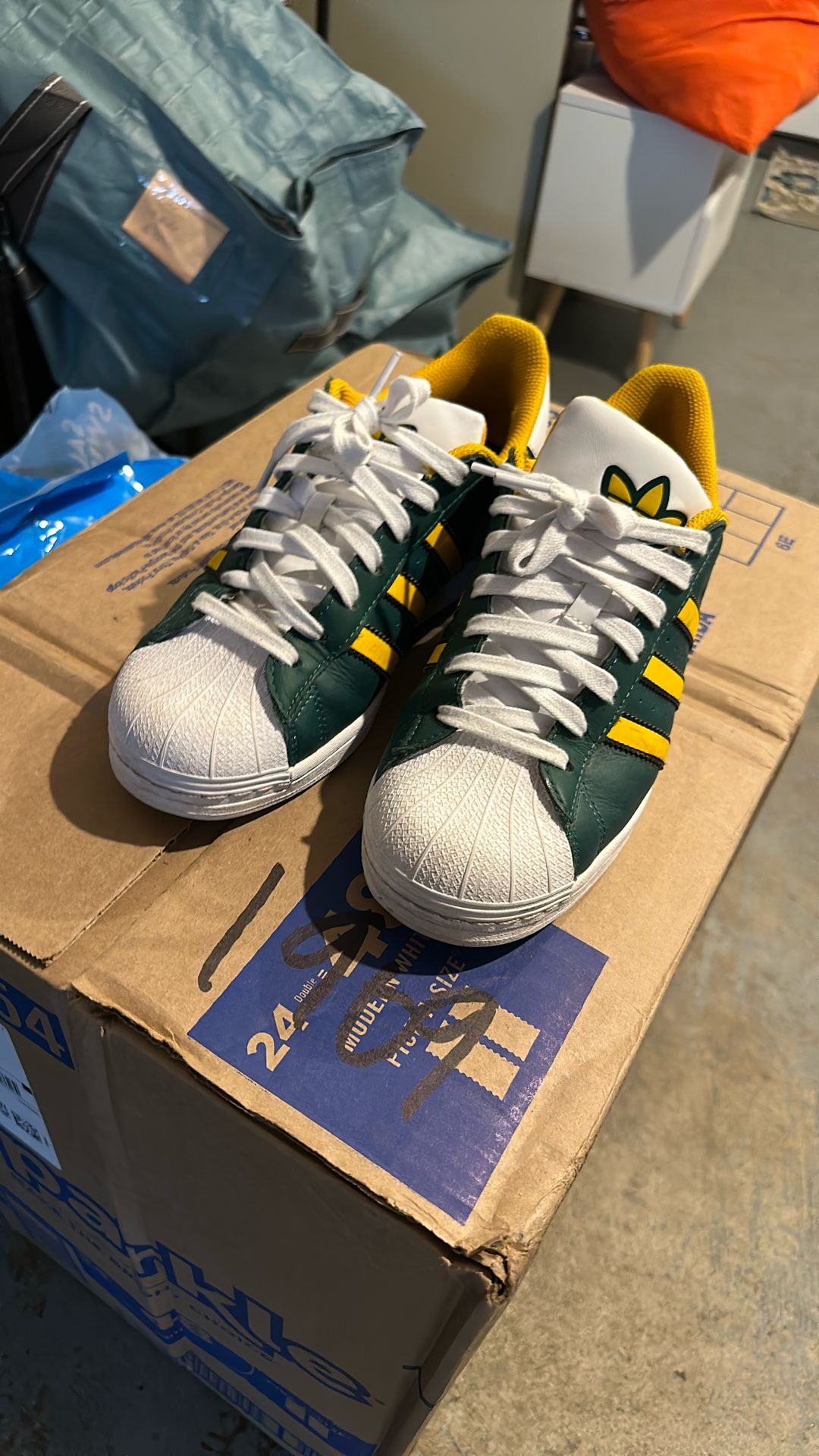 Adidas Superstar