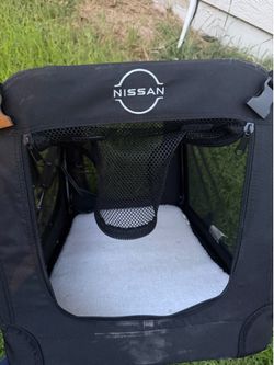 Dog travel crate