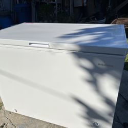 Insignia Freezer
