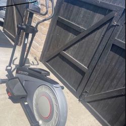 PRO-FORM ELLIPTICAL 
