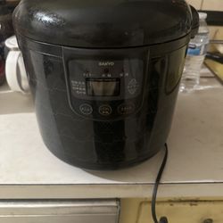 Sanyo Rice Cooker