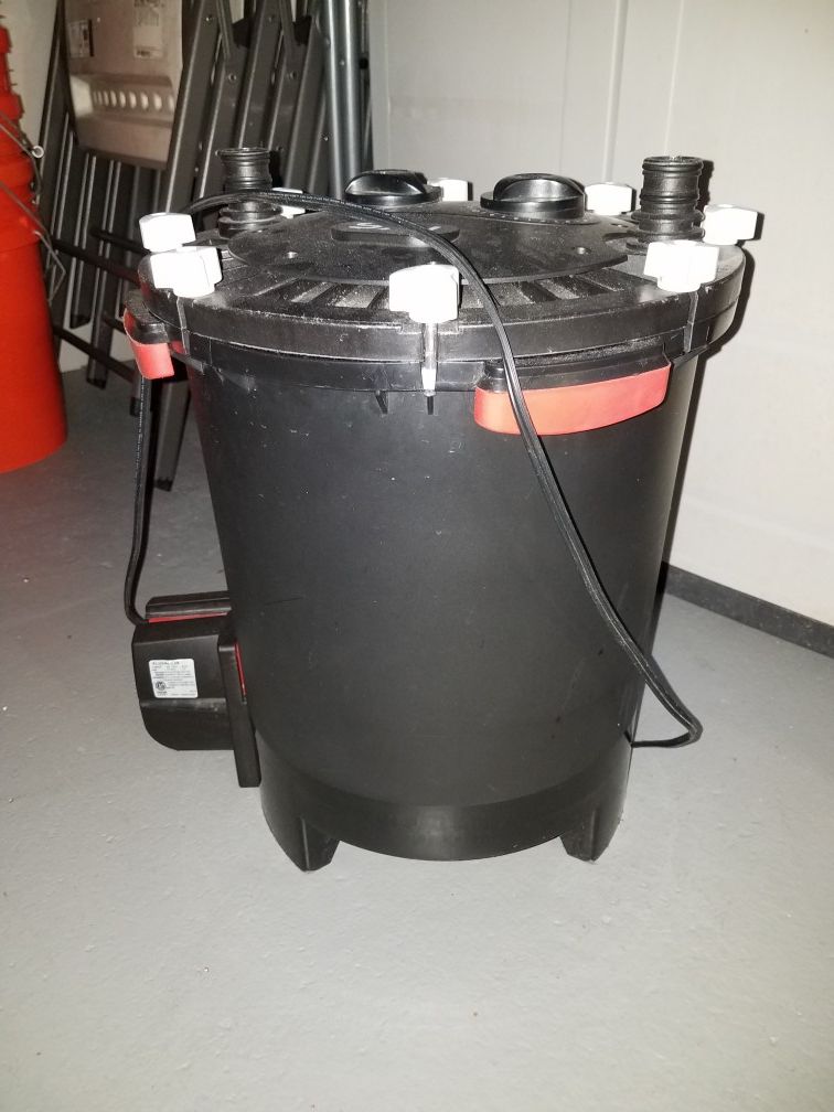 Fluval fx6 canister filter used in good condition