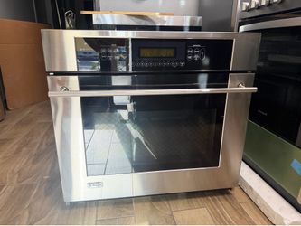 GE Monogram 30” Built-In Single Wall Oven