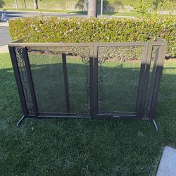 Pet gate
