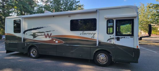2002 Winnebago journey dl 32ft