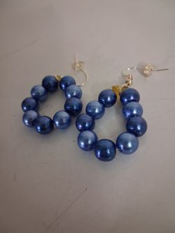 Shades of blue pearls