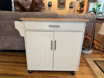 Kitchen cart on wheels