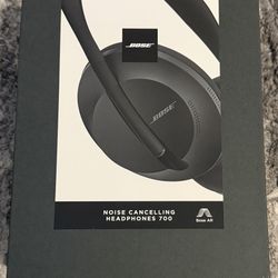 Bose 700 Noise Canceling Headphones 