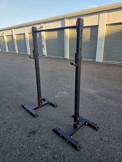 Weight Squat stands