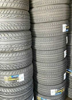 275/40/19 New Tires