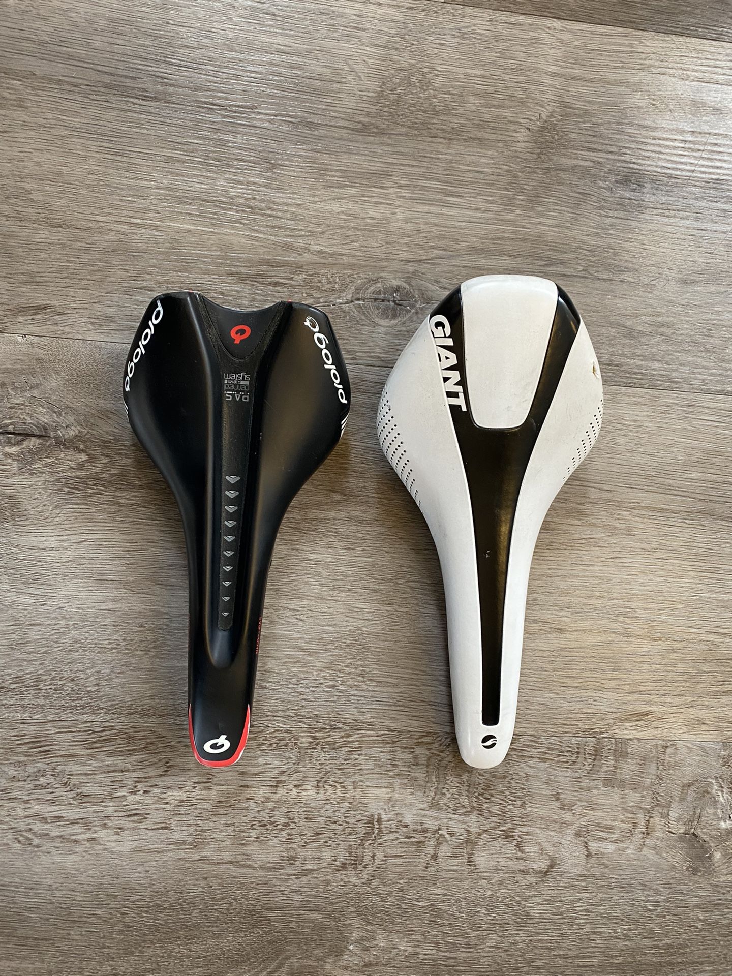 Road Bike Seat And Mountain Bike Shoes (11us)