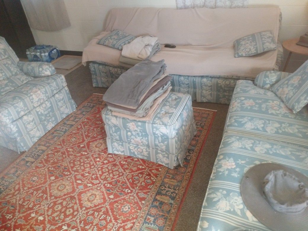 4 Piece Living Room. Syu