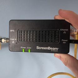 ScreenBeam for Xbox And Pc Comes with everything in the picture 