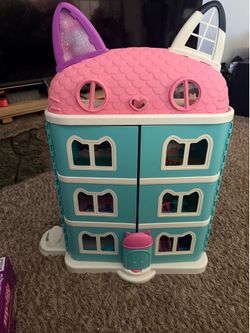 Gabby doll house