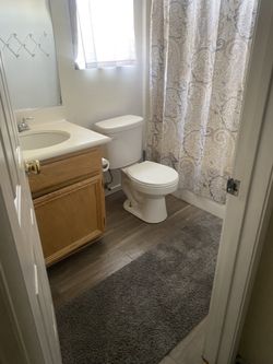 Room For Rent In Corona Hills 