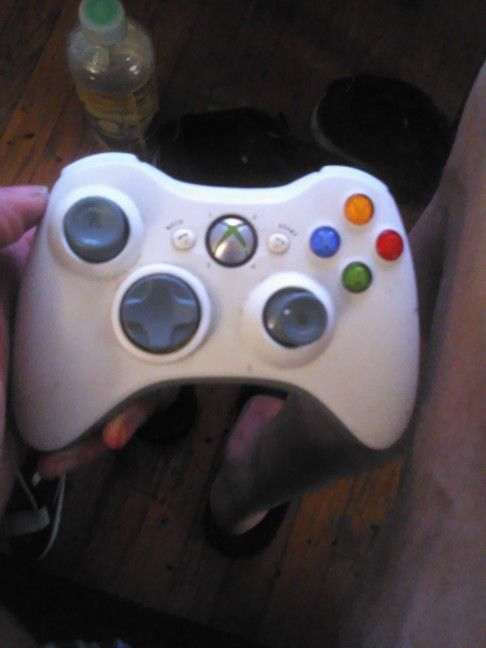 Xbox 360 Wireless Controller With Play And Charge Cable Included