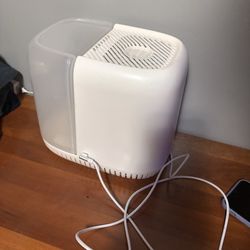 LOW PRICE MOVING- $160 Retail CANOPY HUMIDIFIER 