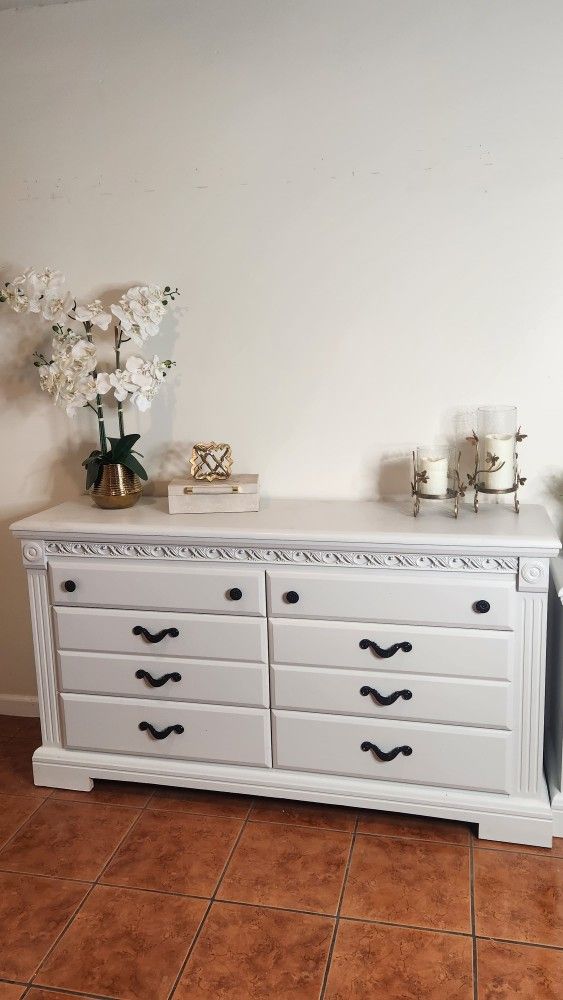 Large Grey View Wood Dresser β 8 Drawers β Elegant Carved Design β 36x66