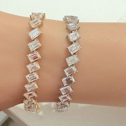 14KT  25.00Ctw Emerald Lab Diamond Tennis Bracelet 