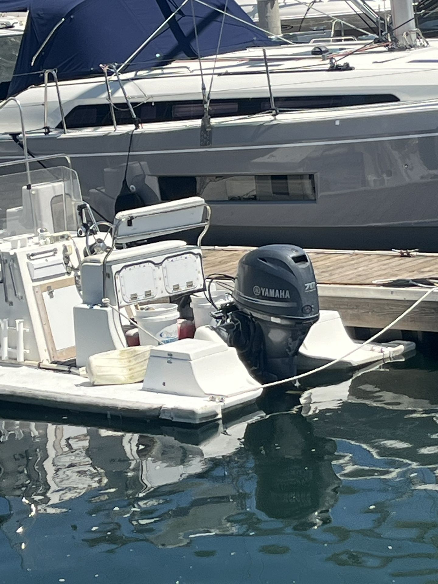 18 foot shallow Sport 70 hp Yamaha