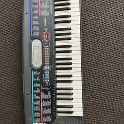 Casio Keyboard / Piano 