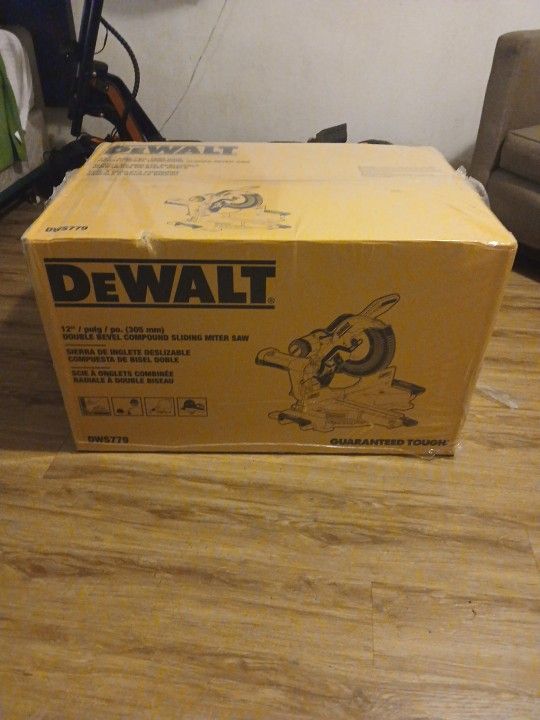 Dewalt Saw