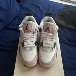 Jordan 4 Pine Green