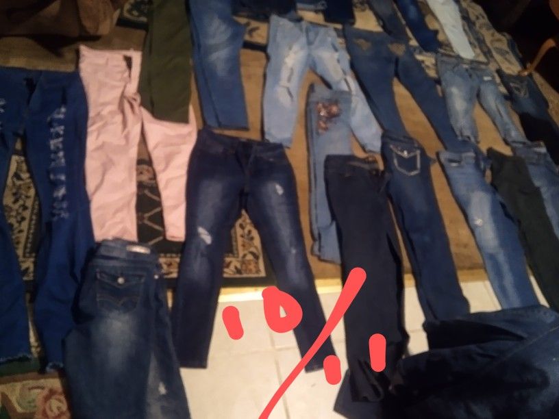 Jeans Lady's Size 0/1. All For 80 Or;$8 A Peice