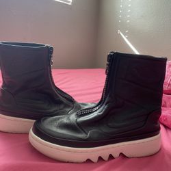 Woman Nike Boots 