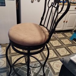 Swivel Bar Stool 