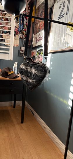 Black heart shape purse
