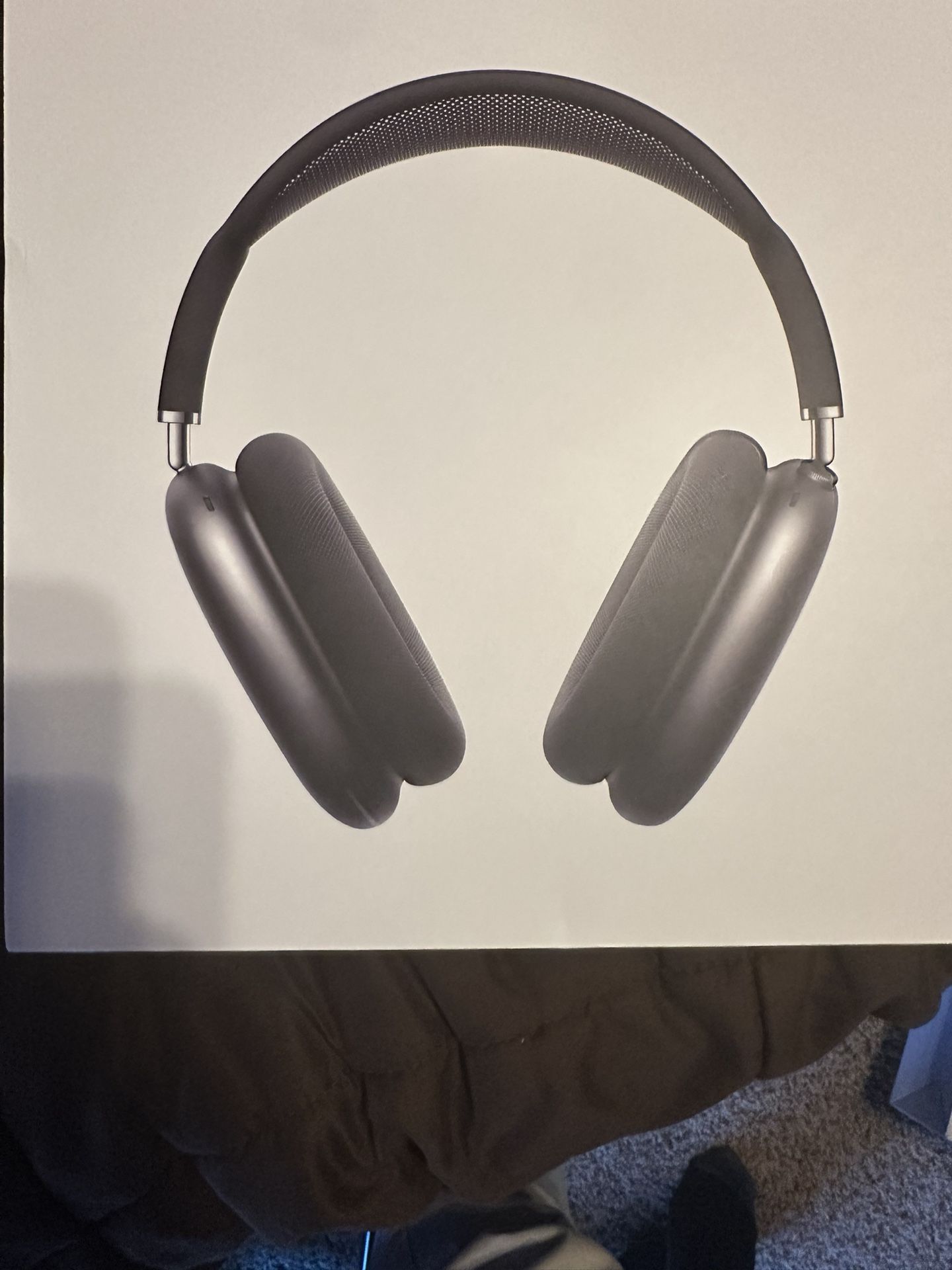 AirPod Maxes Midnight Blue
