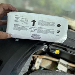 Air Bag Passenger For 2003 BMW