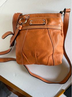 Tignanello Geniune Leather Crossbody Purse. Cognac Tan - Excellent Condition