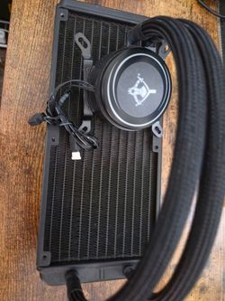 240mm AIO Liquid CPU Cooler w/ EVGA Fans - Missing Bracket