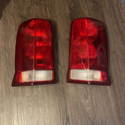 02 03 04 05 Escalade Tail Lights