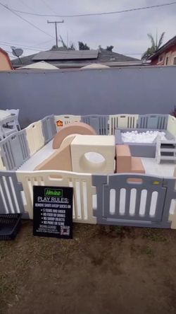 Ball Pit & Bounce Animals 