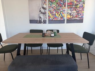Extendable Dining Table 47 to 63in Table up to 6