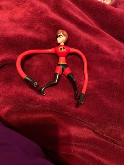 2004 McDonald’s the Incredibles toy mom