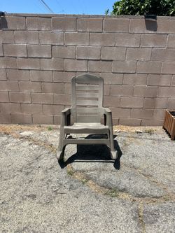 Outdoor Patio Chair – Sturdy & Comfortable