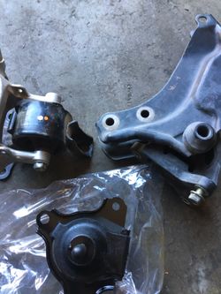 Acura rsx mounts