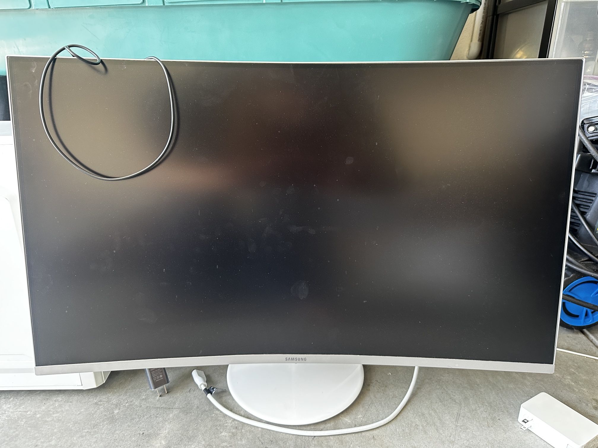32” Samsung Monitor