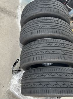 Hankook Ventus  V2 Tire Set 205/55R16  gently used
