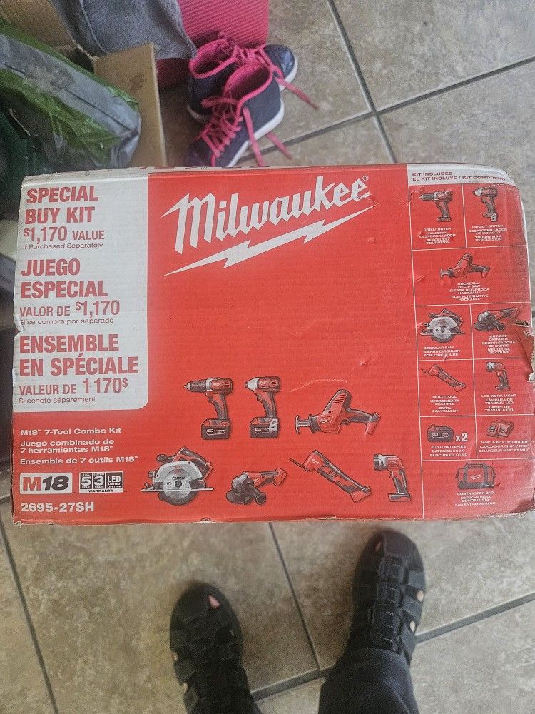 MILWAUKEE 2695-27SH 18V 7 TOOLS COMBO KIT