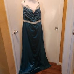 NWT&P Fashion Nova Dress Paris Satin Maxi Emerald Green Sz 2x Formal Cocktail 