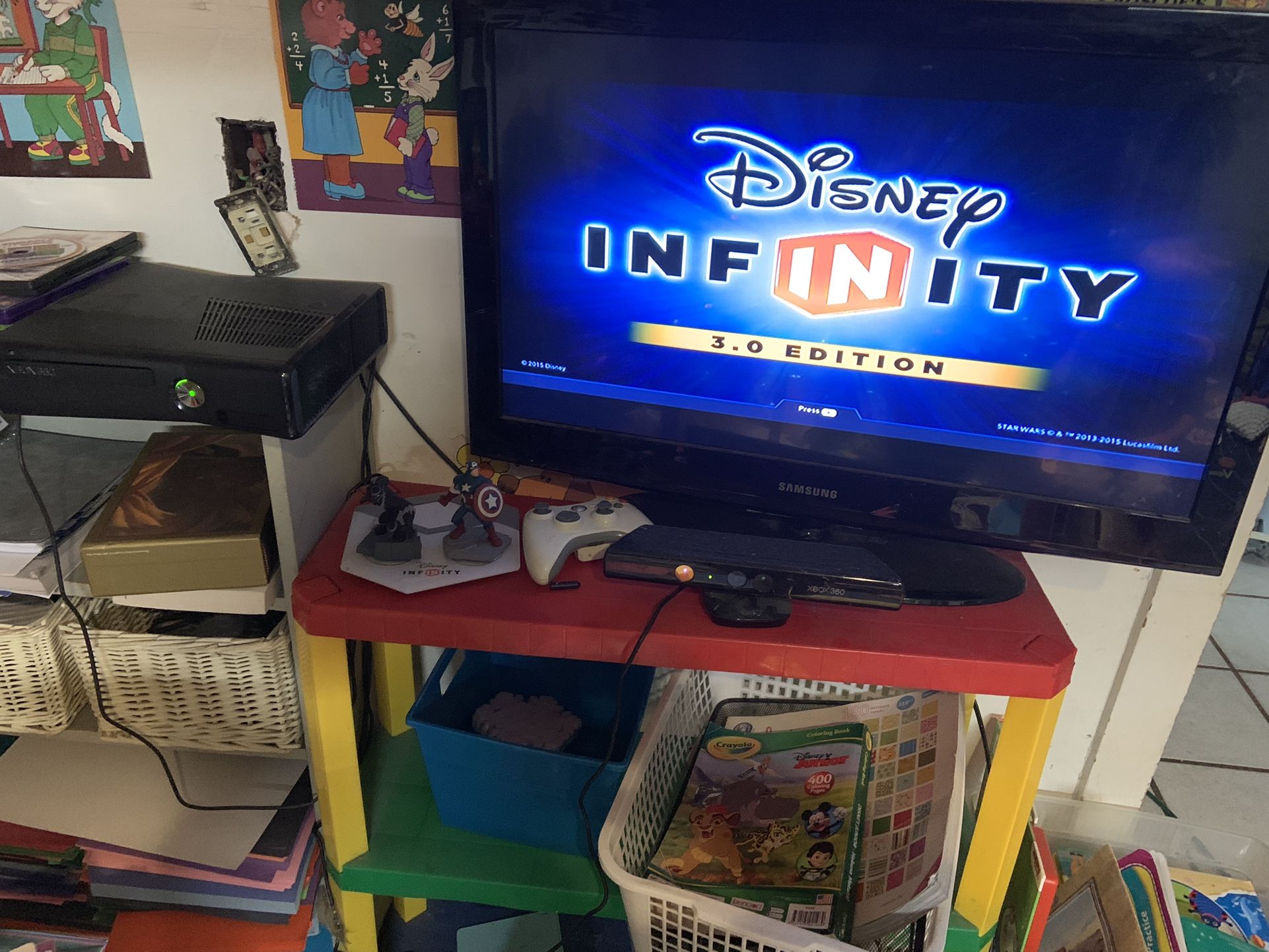 Xbox 360 With Disney Infinity, Kenect sensor And Dora dance