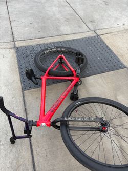 AJ WHEELIE’S RED OG THRONE