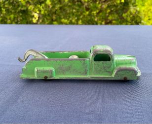 Vintage 1940's Tootsie Toy 6" Tow Truck Wrecker Nice Original Condition